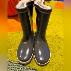 Tretorn Woman Rain Boot gray with white faux shearling lining size 37